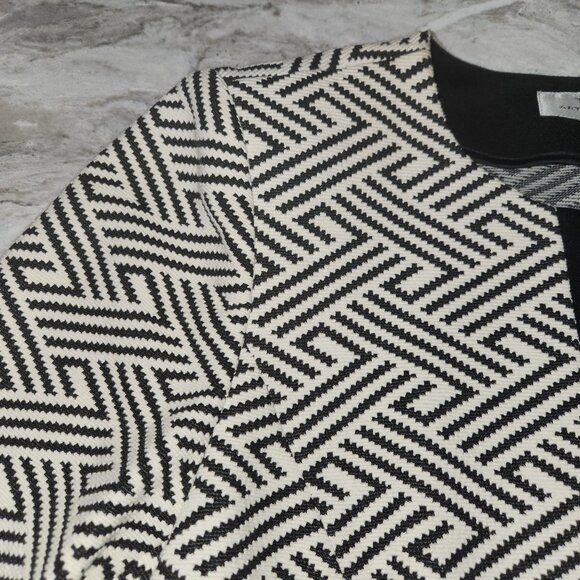 Tahari Arthur S. Levine Womens Black & White Geometric Pattern Blazer Size 14 - Picture 3 of 5